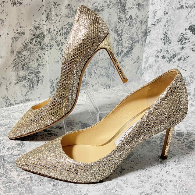 【ほぼ美品】JIMMY CHOO  ジミーチュウ　シルバーグリッター箱\u0026袋付き