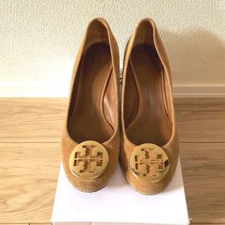 トリーバーチ(Tory Burch)のトリーバーチ　23.5  靴　TORYBURCH スエード 茶 ゴールド金具(ハイヒール/パンプス)