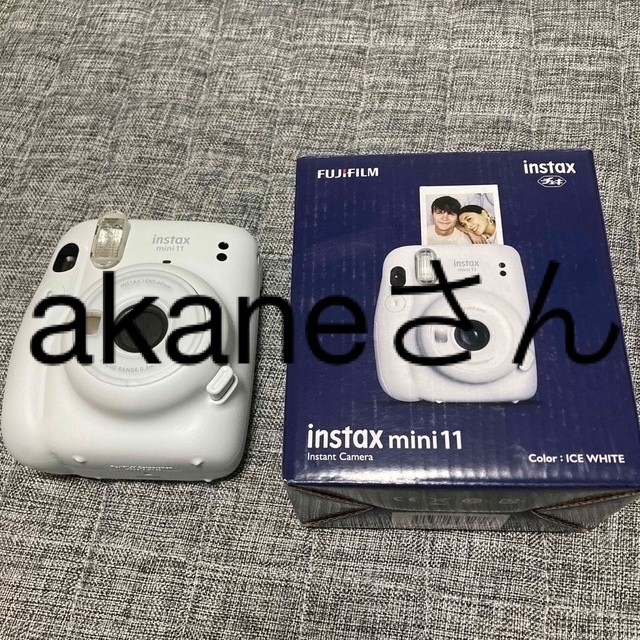 【新品】FUJI FILM INSTAX MINI 11 ICE White スマホ/家電/カメラのカメラ(フィルムカメラ)の商品写真