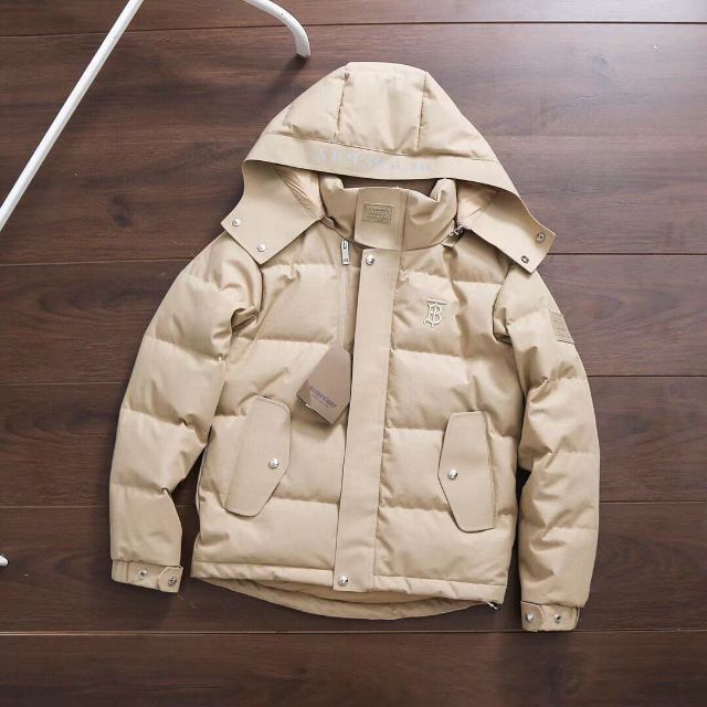 新作入荷!!】 BURBERRY ダウンジャケット Burberry - ダウンジャケット