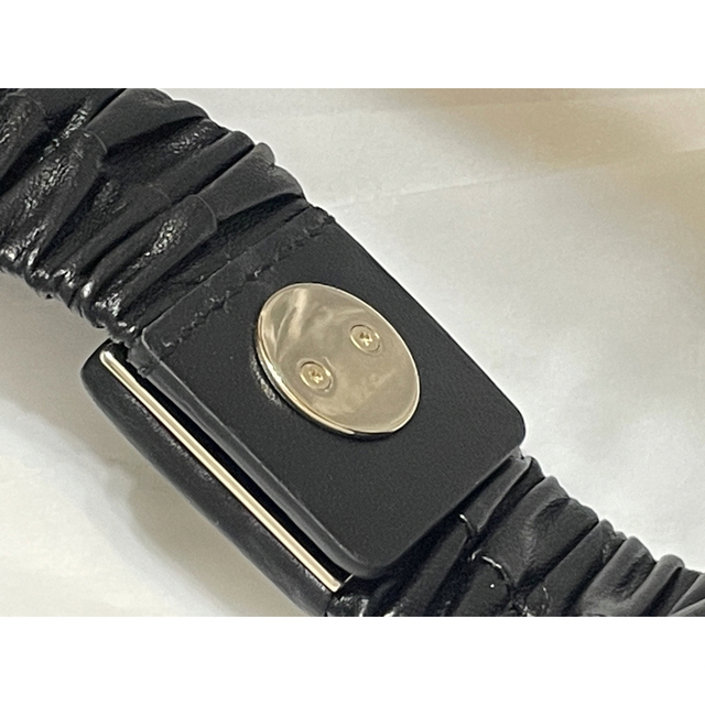 CHANEL(シャネル)のCHANEL シャネル　ベルト　ゴム　ターンロック　ブラック　ゴールド　革　新品 レディースのファッション小物(ベルト)の商品写真