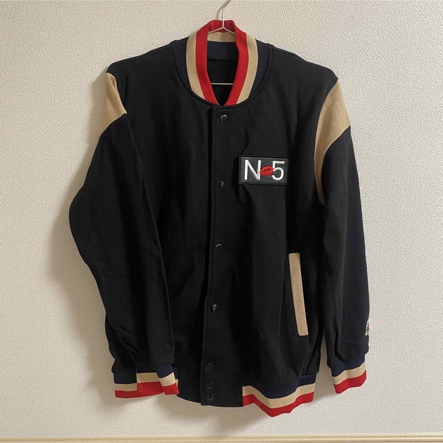 試着のみ!Nissy スタッフジャンパー M 減額 40.0%割引 kinetiquettes.com