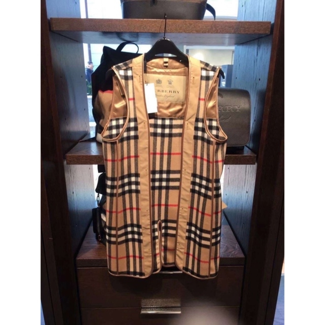 BURBERRY(バーバリー)のburberryバーバリー コード カシミヤ ウール ライナー ベスト uk12 レディースのトップス(ベスト/ジレ)の商品写真