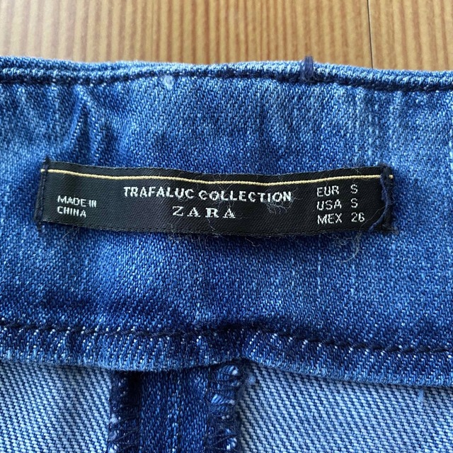 ZARA(ザラ)のフリンジデニムスカート レディースのスカート(ひざ丈スカート)の商品写真