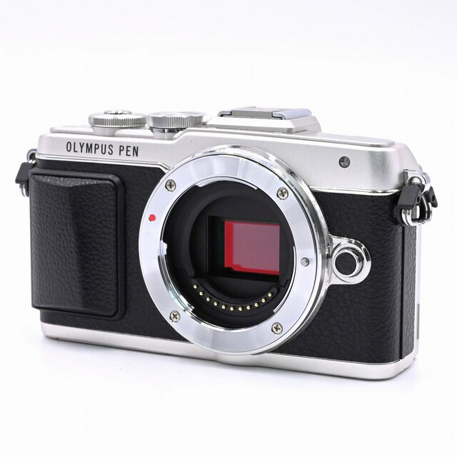 OLYMPUS(オリンパス)のOLYMPUS PEN E-PL7 ボディ シルバー スマホ/家電/カメラのカメラ(ミラーレス一眼)の商品写真