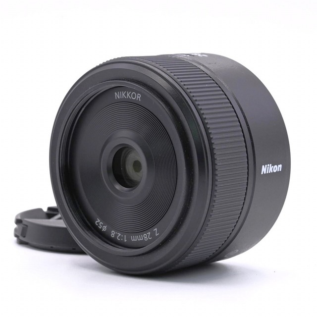 Nikon(ニコン)のNikon NIKKOR Z 28mm f2.8 スマホ/家電/カメラのカメラ(レンズ(単焦点))の商品写真