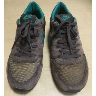 ナイキ(NIKE)の☆超おすすめ美品☆NIKE ナイキ スニーカー 茶色 US9 27.0cm(スニーカー)