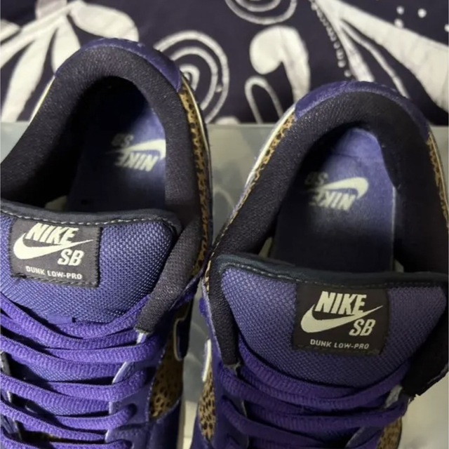 NIKE(ナイキ)のNIKE SB DUNK PURPLE Safari パープル サファリ メンズの靴/シューズ(スニーカー)の商品写真