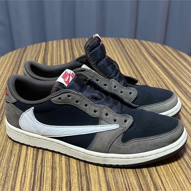 NIKE(ナイキ)のNIKE AIR JORDAN 1 LOW TRAVIS SCOTT 28.5 メンズの靴/シューズ(スニーカー)の商品写真