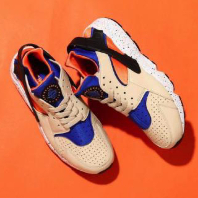 ナイキ AIR HUARACHE新品未使用