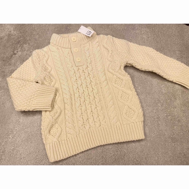 新品　GAP セーター　白　ニット　キッズ　100 男の子　子供