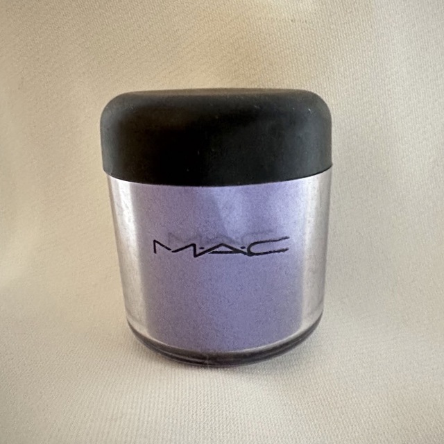 MAC(マック)のM･A･C  マック　 ピグメントカラーパウダー　 アイシャドウ　ヴァイオレット コスメ/美容のベースメイク/化粧品(アイシャドウ)の商品写真