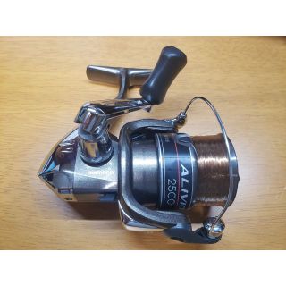 シマノ(SHIMANO)のシマノ　ALIVIO 2500(リール)