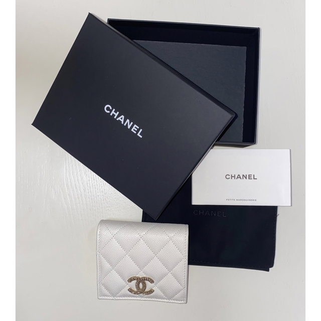 最高の品質の  CHANEL シャネル　コンパクトウォレット　新品✨ - 財布