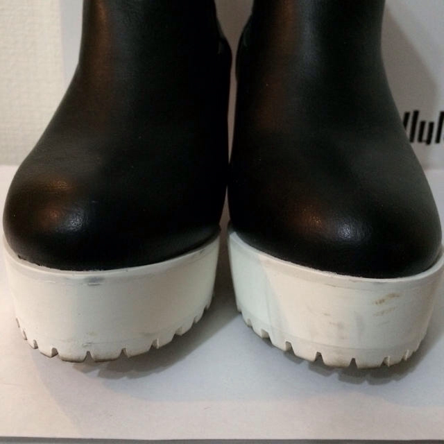 Ulula(ウルラ)のULULA ラバーソール レディースの靴/シューズ(ブーツ)の商品写真