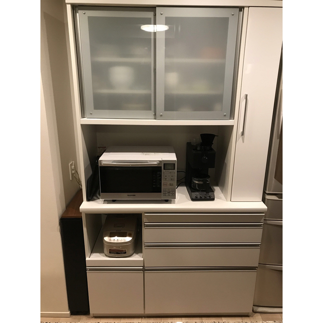 美品】松田家具 キッチンボード 食器棚 マービンオープン 幅:1180mm を 美品】松田家具 キッチンボード 食器棚 マービンオープン 幅:1180mm を