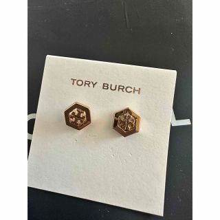 トリーバーチ(Tory Burch)の新品未使用　トリーバーチロゴピアス(ピアス)