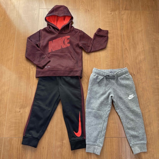 NIKE(ナイキ)のナイキ　セットアップ　パーカー　裏起毛　スポーツ キッズ/ベビー/マタニティのキッズ服男の子用(90cm~)(パンツ/スパッツ)の商品写真