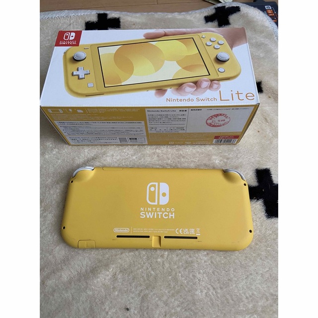 【ジャンク品】Nintendo Switch Lite イエロー エンタメ/ホビーのゲームソフト/ゲーム機本体(家庭用ゲーム機本体)の商品写真