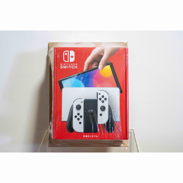 Nintendo Switch(ニンテンドースイッチ)のニンテンドースイッチ　有機EL ホワイト　本体 エンタメ/ホビーのゲームソフト/ゲーム機本体(家庭用ゲーム機本体)の商品写真