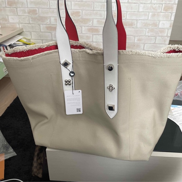 新品 ルブタン Frangibus キャンバス トートバッグ スタッズ-