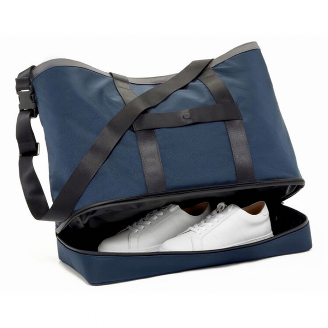 TUMI(トゥミ)の【未使用】TUMI Alpha3 キャリーオールトート/ロイヤルブルー メンズのバッグ(トートバッグ)の商品写真