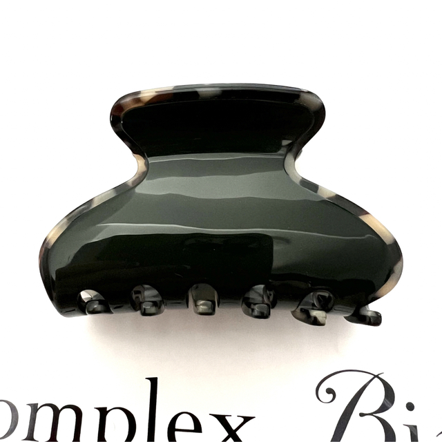 Complex Biz(コンプレックスビズ)の【現行品】コンプレックスビズ リムド バンスクリップ M(グリーン) レディースのヘアアクセサリー(バレッタ/ヘアクリップ)の商品写真