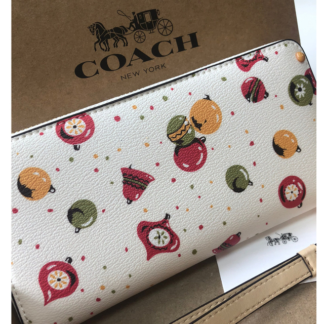 COACH - COACH 長財布 オーナメント プリント ジップアラウンドの通販