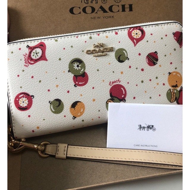 COACH(コーチ)のCOACH 長財布 オーナメント プリント ジップアラウンド レディースのファッション小物(財布)の商品写真