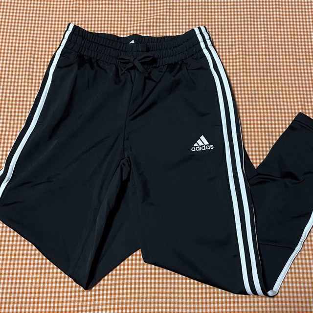 adidas(アディダス)のadidasアディダス ジャージセットアップ slim レディスM ブラック スポーツ/アウトドアのトレーニング/エクササイズ(トレーニング用品)の商品写真