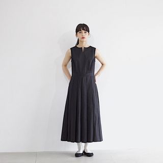 foufou THE DRESS #12 ノースリーブタックワンピースの通販 by waka's ...