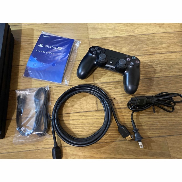 PlayStation4(プレイステーション4)のSONY PlayStation4 Pro 本体 CUH-7200BB01 エンタメ/ホビーのゲームソフト/ゲーム機本体(家庭用ゲーム機本体)の商品写真