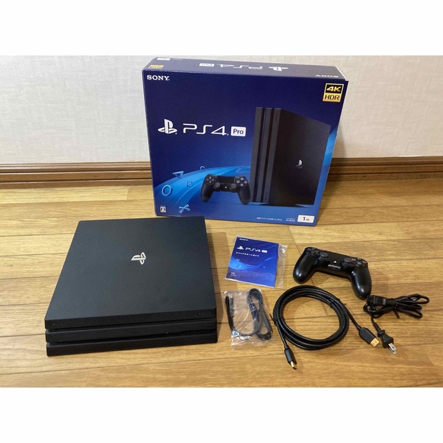 PlayStation4(プレイステーション4)のSONY PlayStation4 Pro 本体 CUH-7200BB01 エンタメ/ホビーのゲームソフト/ゲーム機本体(家庭用ゲーム機本体)の商品写真