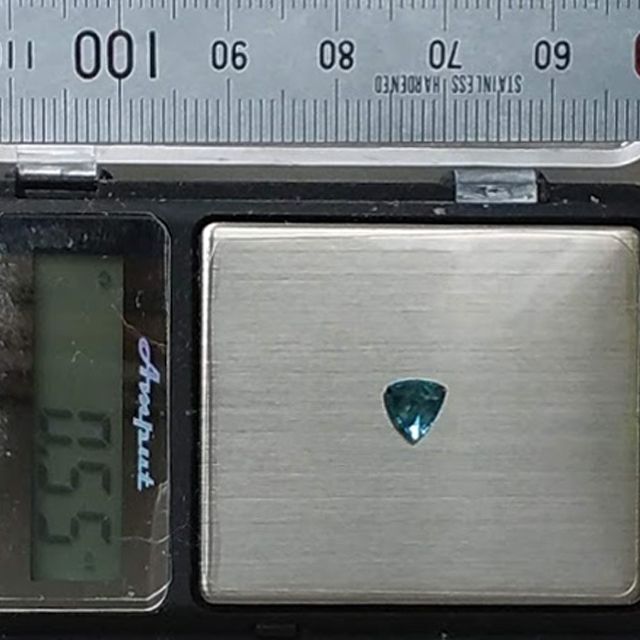 0.55ct★アパタイト★5.6x5.4mm★トリリアント 1