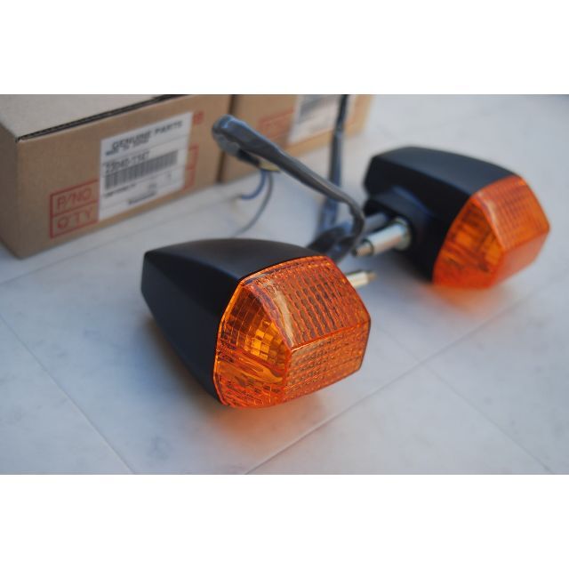 通販を提供 ♪GPZ900R カワサキ純正 新品 フロントウインカー 2個 バイク GPZ900R用 アンバーウインカーレンズ2個セット POSH カワサキ