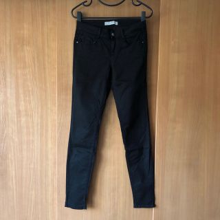 ザラ(ZARA)のZARA Trafaluc スキニーパンツ ブラック(スキニーパンツ)