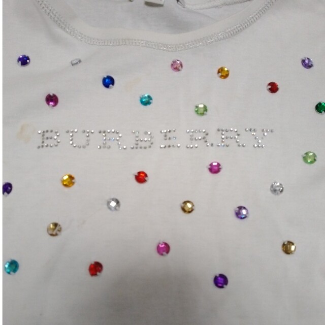 BURBERRY(バーバリー)の専用品　BURBERRY　白色長袖Tシャツ　サイズ120 キッズ/ベビー/マタニティのキッズ服女の子用(90cm~)(Tシャツ/カットソー)の商品写真