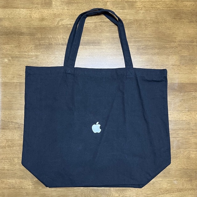 Apple(アップル)のApple トートバッグ / 名刺入れ /パスケース/マグネット【非売品】 メンズのファッション小物(名刺入れ/定期入れ)の商品写真