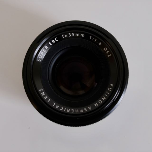 富士フイルム(フジフイルム)のFUJI FILM フジノンレンズ 交換レンズ XF35F1.4 R スマホ/家電/カメラのカメラ(レンズ(単焦点))の商品写真