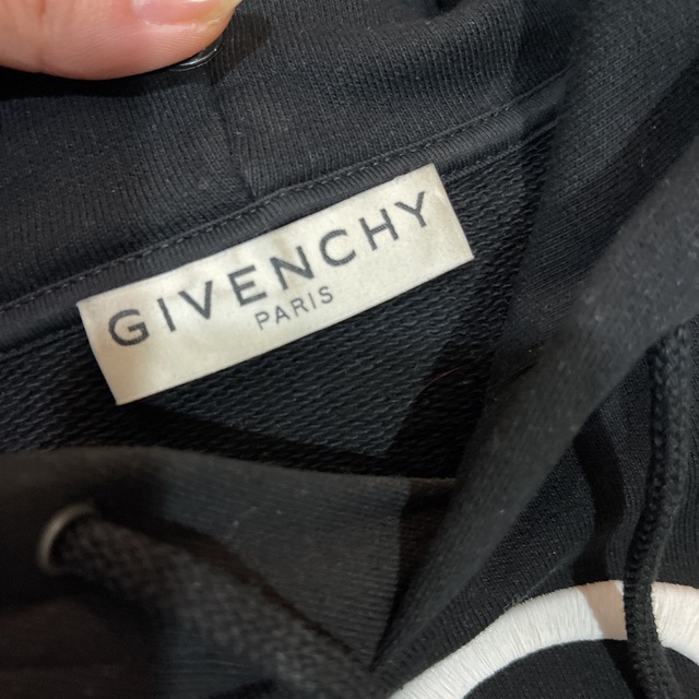 GIVENCHY REFRACTEDエンブロイダリー フーディ　パーカー刺繍ロゴ