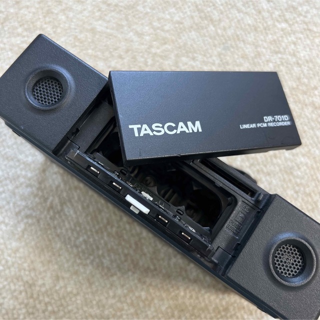 TASCAM カメラ用リニアPCMレコーダー/ミキサー DR-701D 大きい割引 www