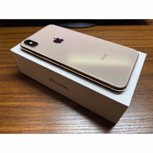 iPhone(アイフォーン)の【今夜0時まで】iPhone Xs Max Gold 64 GB SIMフリー スマホ/家電/カメラのスマートフォン/携帯電話(スマートフォン本体)の商品写真