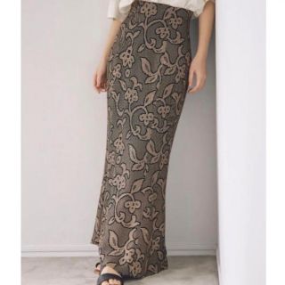 トゥデイフル(TODAYFUL)のtodayful トゥデイフルJacquard Leaf Pencilskirt(ロングスカート)