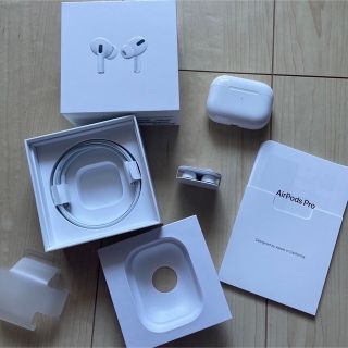 アップル(Apple)のAirPods Pro MWP22J/A エアポッズ　プロ　第一世代(ヘッドフォン/イヤフォン)