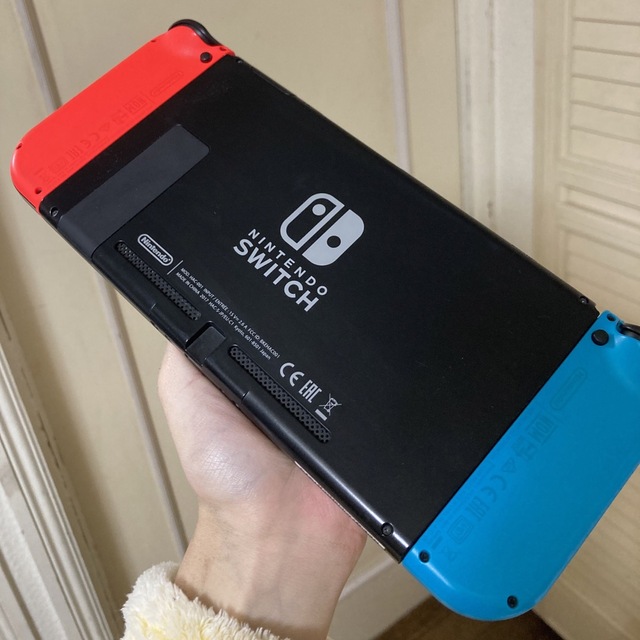 Nintendo Switch ネオンレッド ネオンブルー