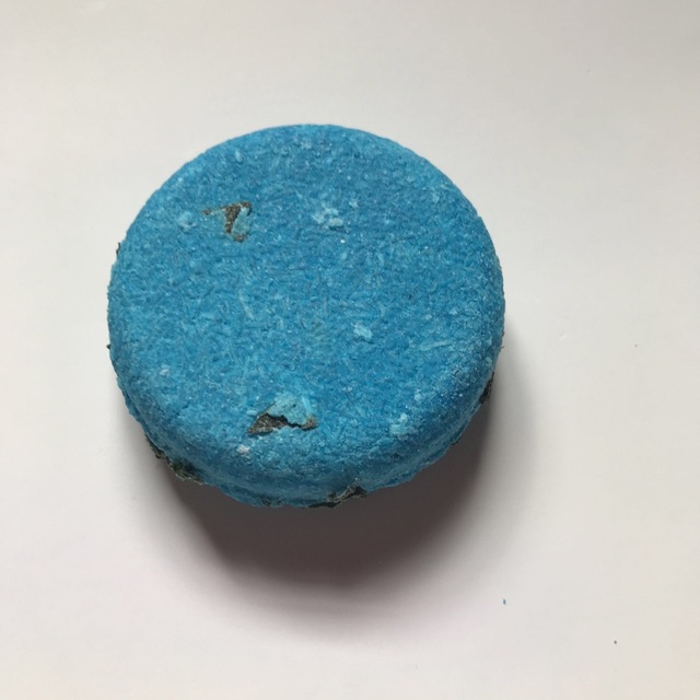 LUSH(ラッシュ)のラッシュ　LUSH サブスク　ブルーハーバー コスメ/美容のヘアケア/スタイリング(シャンプー)の商品写真