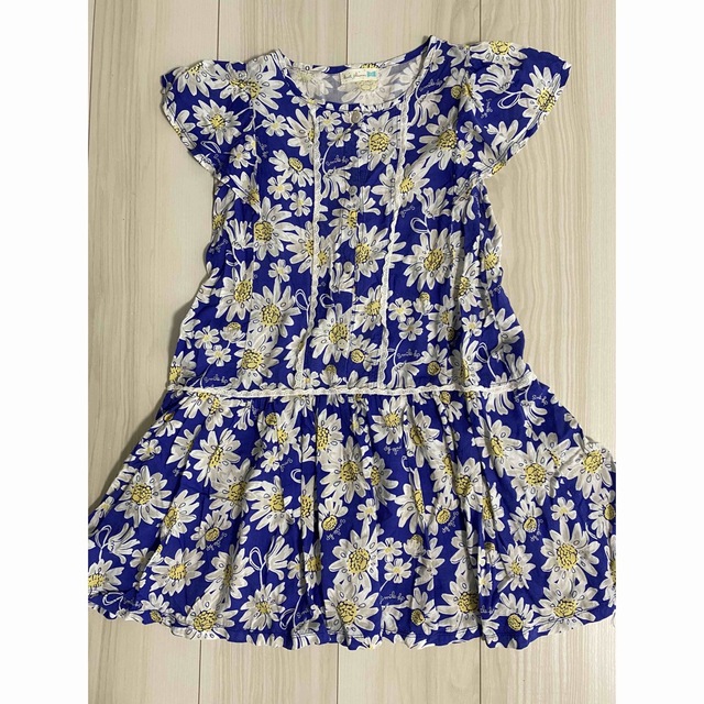 KP(ニットプランナー)のKP 花柄ワンピース　130 キッズ/ベビー/マタニティのキッズ服女の子用(90cm~)(ワンピース)の商品写真