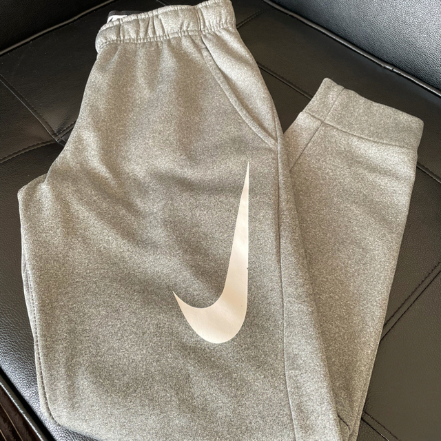 NIKE(ナイキ)の【セール中】【美品】NIKI ナイキ　ジョガー　スエット　トレーニング スポーツ/アウトドアのサッカー/フットサル(ウェア)の商品写真