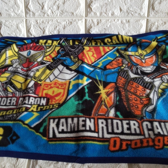 KIDS/膝掛け/仮面ライダー エンタメ/ホビーのおもちゃ/ぬいぐるみ(キャラクターグッズ)の商品写真