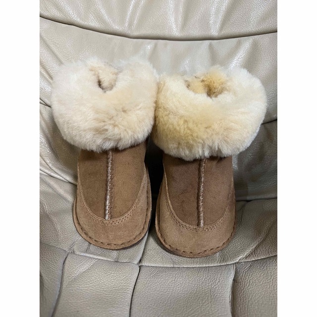 UGG ムートンブーツ 1歳半〜2歳用 試着程度 箱なし | フリマアプリ ラクマ